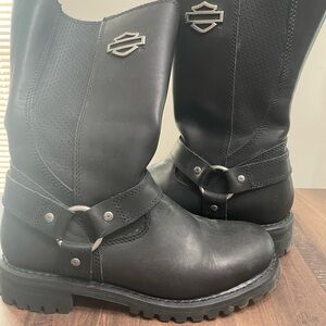 Black Harley Davidson boots